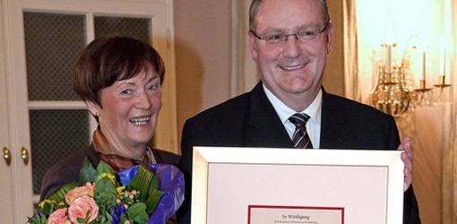 Prof. Dr. Dr. h. c. Annerose Borutta erhält Tholuck-Medaille 2010