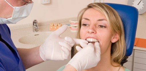 Alter der erwachsenen Patienten in kieferorthopädischen Praxen steigt