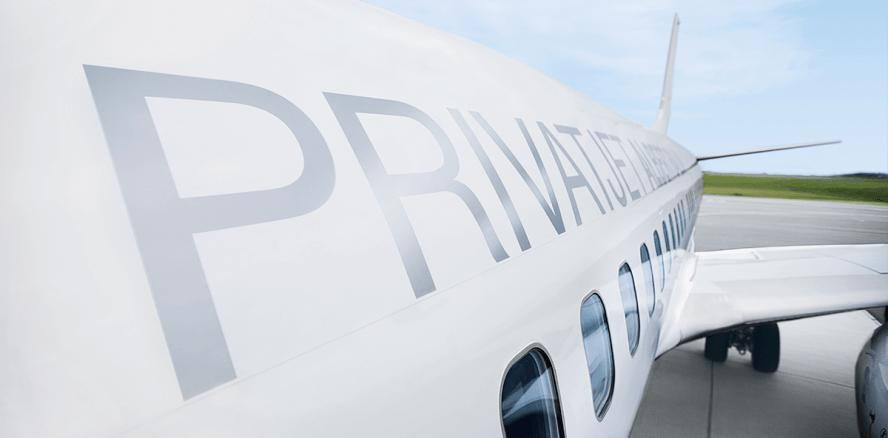 Die Höhepunkte Afrikas im Privatjet entdecken