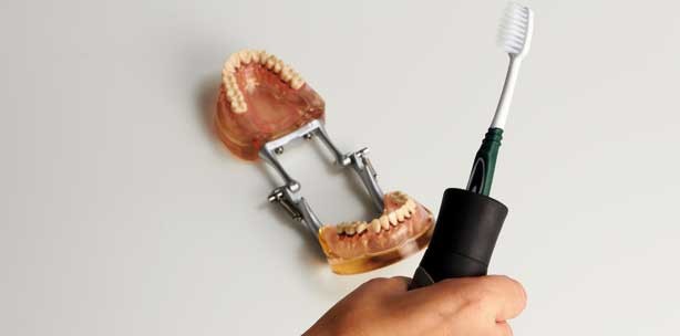 Zahnärztliche Prävention und Parodontologie im Alter