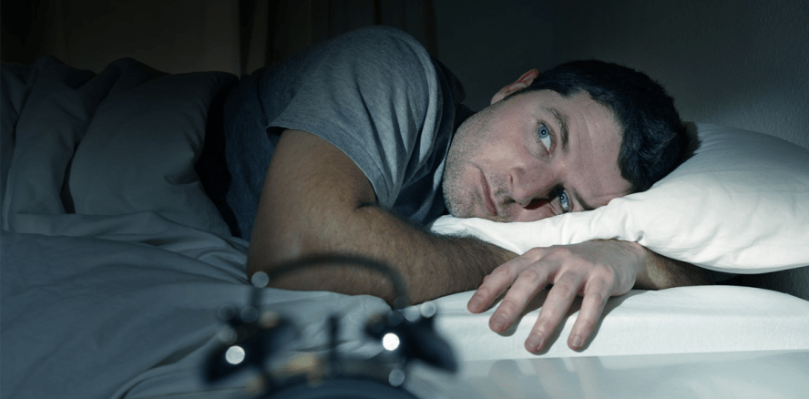 Große Zunge und Mandeln können Risiko für Schlafapnoe erhöhen