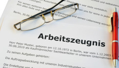 Arbeitgeber muss ein nur „befriedigendes“ Zeugnis begründen