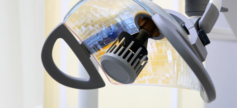 Neues Verfahren: Kieferbruch-OP durch die Mundhöhle