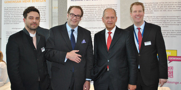 Alumni-Kultur auf der IDS 2013 – Generationlounge eröffnet