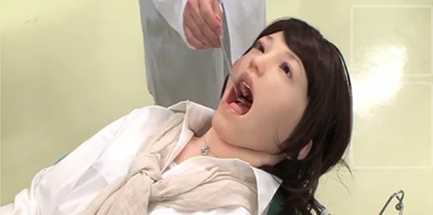 Hanako 2: Lebensechte Lernpuppe für Zahnis