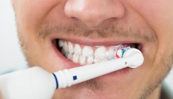 Neuartige Zahnbürste soll Mundkrebs erkennen