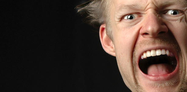 Beißwut: Zahnarzt muss Strafe für Attacke zahlen