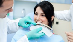 Nur der Zahnarzt darf Zähne bleichen