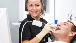 Digitale Zahntechnik – neues Weiterbildungsfeld für Assistentinnen