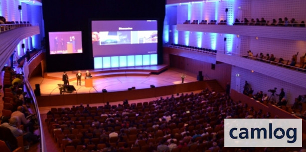 Implantologie vor atemberaubender Kulisse