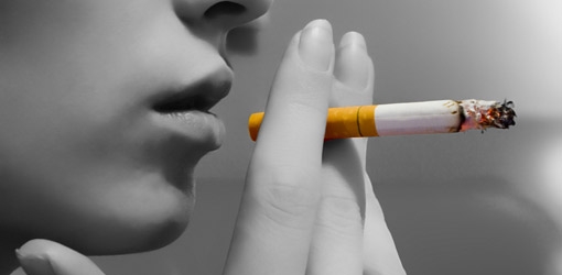 Bei Raucher-Bronchitis auf Zahnpflege achten