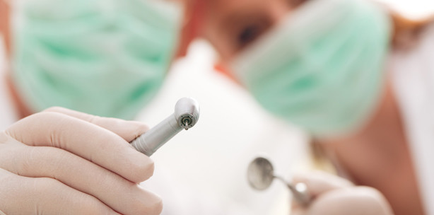 Zahnärzte folgen nicht immer der geltenden Lehrmeinung