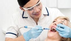 Kann eine Dentalhygienikerin bald selbstständig arbeiten?