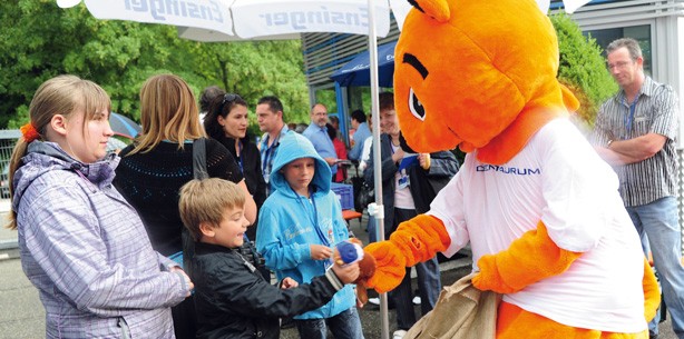 Gute Laune beim Sommerfest der Dentaurum-Gruppe