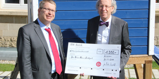 Dr. Liebe: 1.200 Euro zugunsten krebskranker Kinder