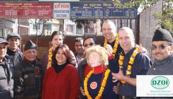 Klinik in Kathmandu: Direkte Hilfe für Rettungsinsel vieler Erdbebenopfer