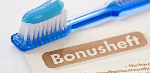 Versicherte ohne Zahnarzt-Bonusheft verschenken Geld