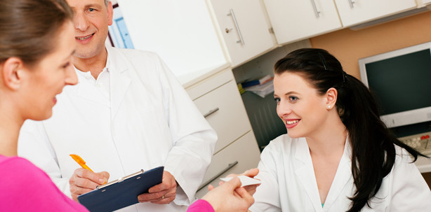 Seit 1. Januar mit der eGK zum Zahnarzt