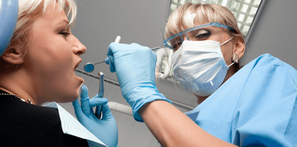 Falsche Zahnärztin am Werk