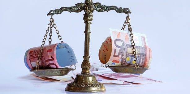 Gericht kippt Krankenkassen-Finanzausgleich für 2013
