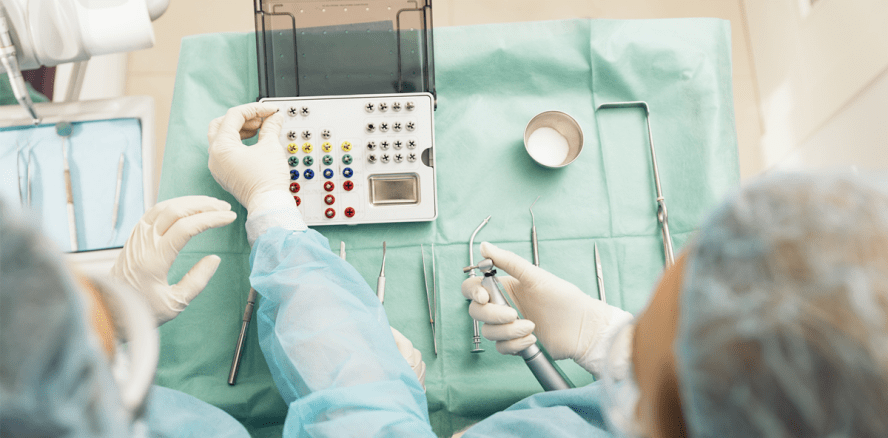 DRK kommt mit mobiler Zahnpraxis in Flüchtlingsunterkünfte