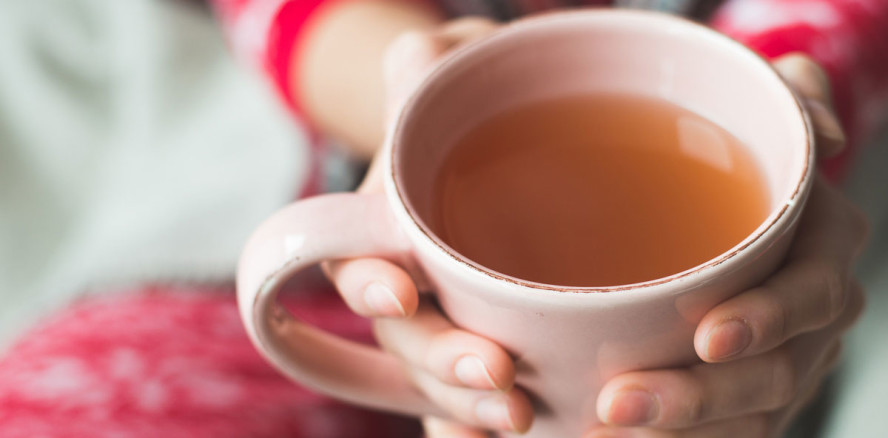 Milch bindet Fluorid aus Tee