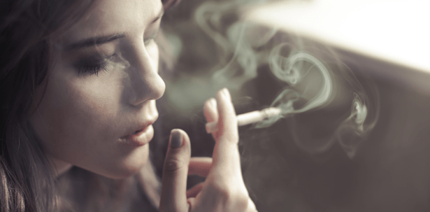 Frauen rauchen „anders“ als Männer