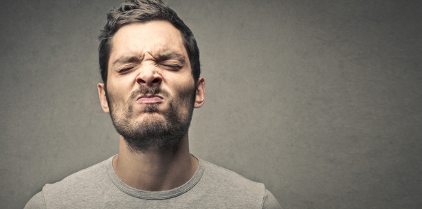 Wie sagt man dem Kollegen, dass er müffelt?