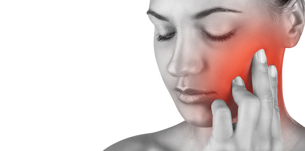 Sekundenlange Schmerzattacken im Gesicht können Neuralgie sein