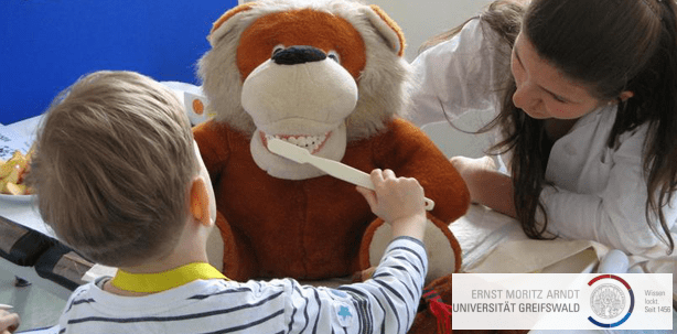 Puppen, Teddys und Kuschellieblinge: Zeigt her eure Zähnchen!