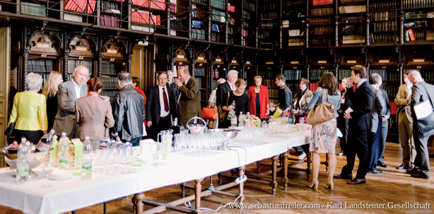 Notwendigkeit zur außeruniversitären Forschung