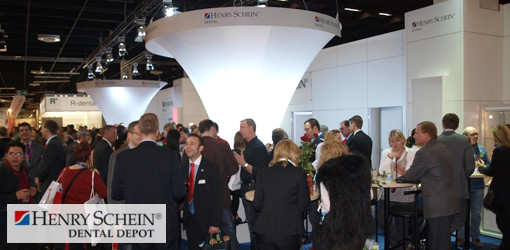Henry Schein berät Zahnärzte und Laborinhaber