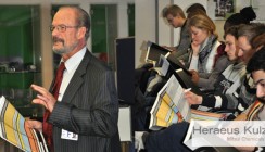 Zahnmedizinstudenten besuchen Heraeus Kulzer: Vom Hörsaal in die Fertigung