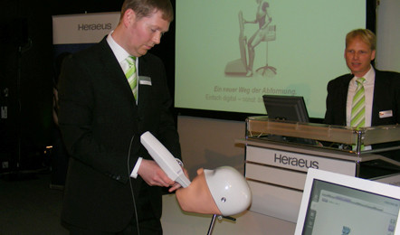 Heraeus stellt Intraoralscanner zur digitalen Abformung vor