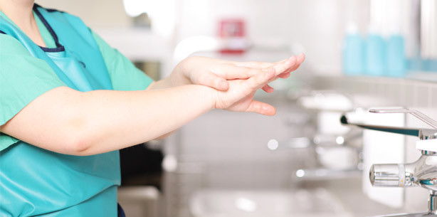 Studie zur Praxishygiene: Mediziner selbstkritisch