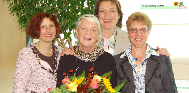 Initiative Kiefergesundheit ehrt Dr. Henriette Dörschug