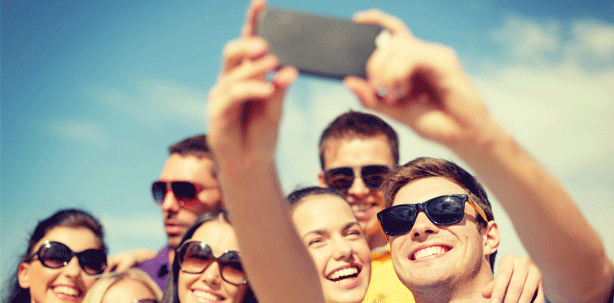 Neue Foto-App: Invisalign sucht „The Smile of Germany“