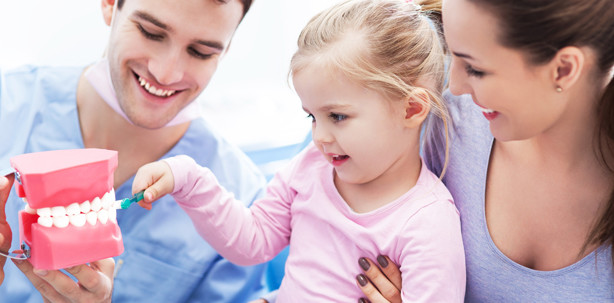 Karies vermeiden: Die ersten Jahre sind entscheidend