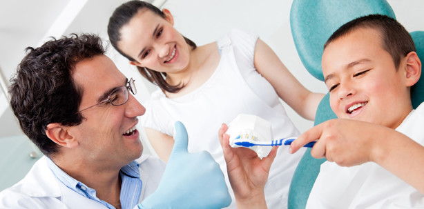 Fremdsprachige Broschüren zur Kariesprophylaxe erweitert