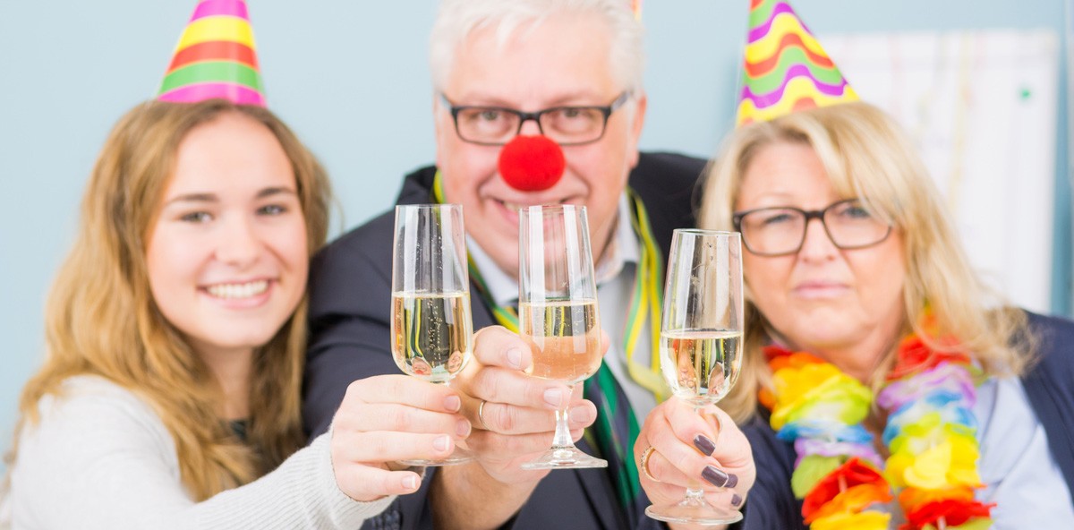 Karneval am Arbeitsplatz - Was Mitarbeiter wissen müssen