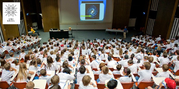 Kinder-Uni Basel: Die Rätsel der Welt aus einer Hand