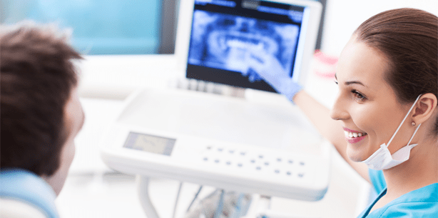 Kontrollen beim Zahnarzt sind eine wichtige Form der Krebs-Vorsorge