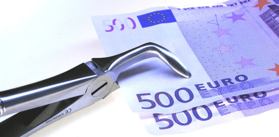 Deutsche finanzieren Zahnersatz mit Krediten