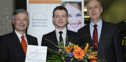 Kuratorium perfekter Zahnersatz vergibt Dissertationspreis