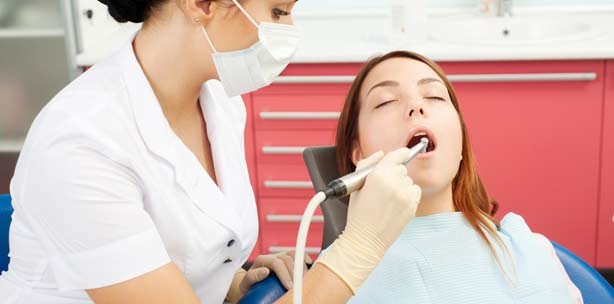 Die „Keim-Kette“: Hygiene-Falle beim Zahnarzt
