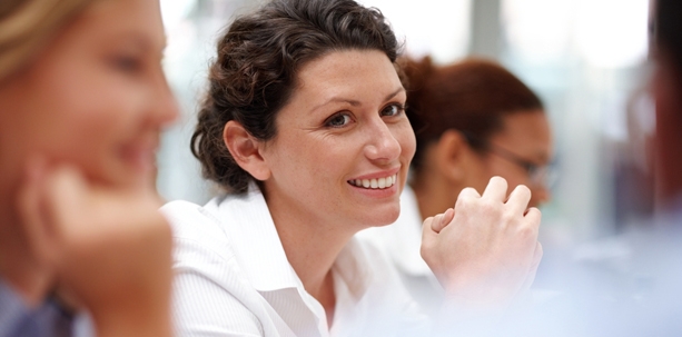 Weibliche Manager und Professorinnen gesucht