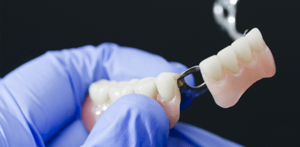 Vom Mund In Die Speiserohre Mann Verschluckt Prothese Im Schlaf Zwp Online Das Nachrichtenportal Fur Die Dentalbranche