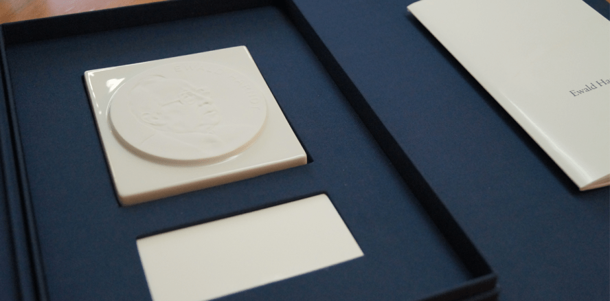 Ewald-Harndt-Medaille für Zahnärzte Gerhard Albrecht und Wolfgang Laube