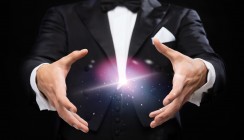 Magier lässt Zahnschmerzen verschwinden