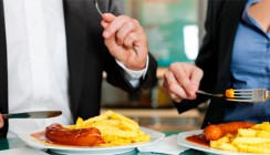 Arbeitnehmer sind in der Mittagspause nicht unfallversichert